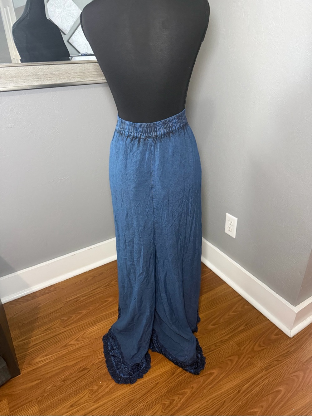 L.S.I. Embroidered Beaded Boho Harem Lace Front Wide Leg Culotte Pants 1X/2X - Picture 9 of 11